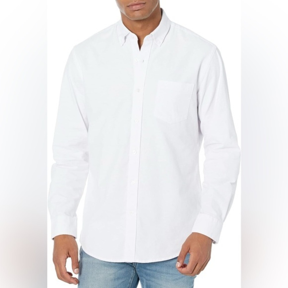 Amazon Essentials Men's Regular-Fit Long-Sleeve Pocket Oxford Shirt